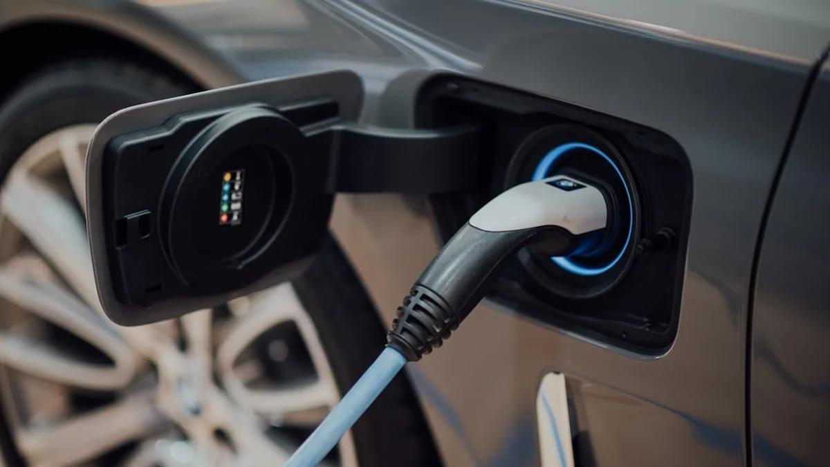 Comment recharger une clim de voiture et quand le faire